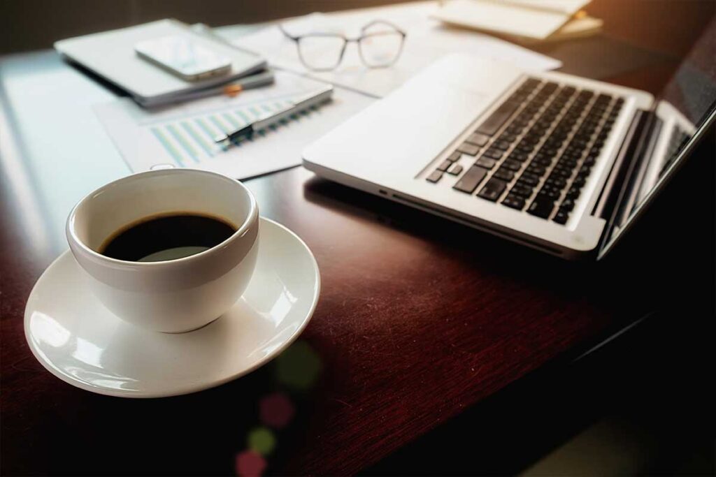 O café é o ritual que transforma o escritório em um espaço mais produtivo, criativo e humano.