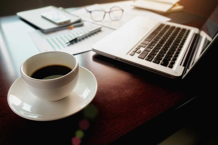 O café é o ritual que transforma o escritório em um espaço mais produtivo, criativo e humano.